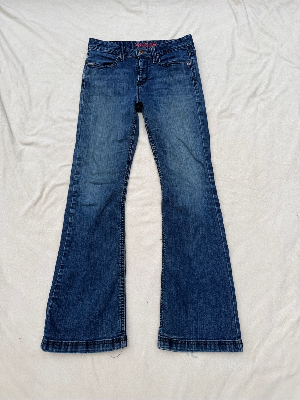 Lynden Cinch Classic Women's Flared Jeans in Dark Blue